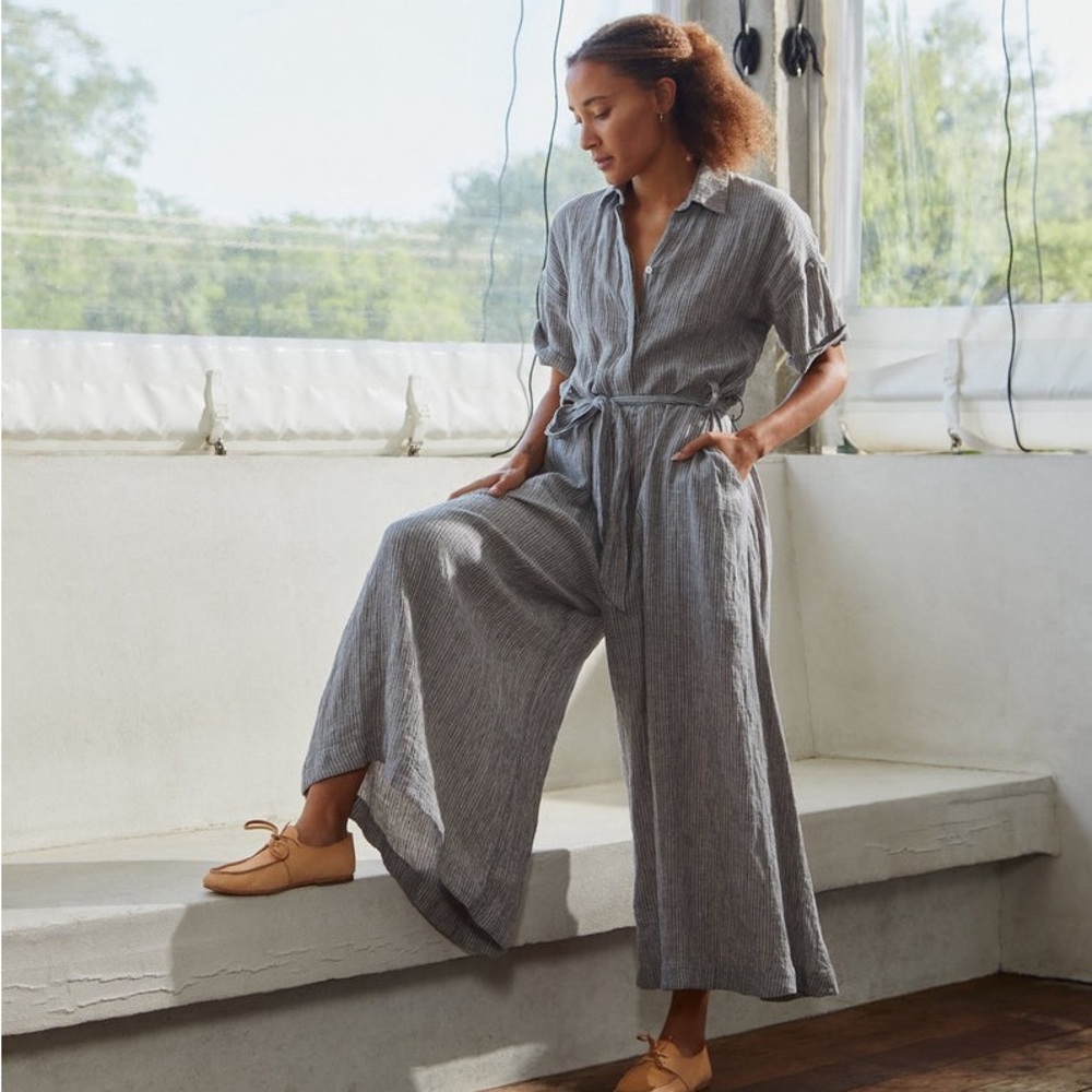 Like new Esby Apparel Savannah Jumpsuit in Marine Stripe 🌊